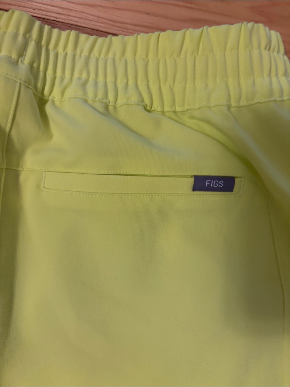 Figs Neon Yellow Scrub Set with Blue Drawstring (large) - Picture 9 of 10